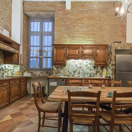 Chateau De Bed & Breakfast Puydaniel